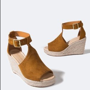 Peeptoe Straw Wedge Sandals: Tan